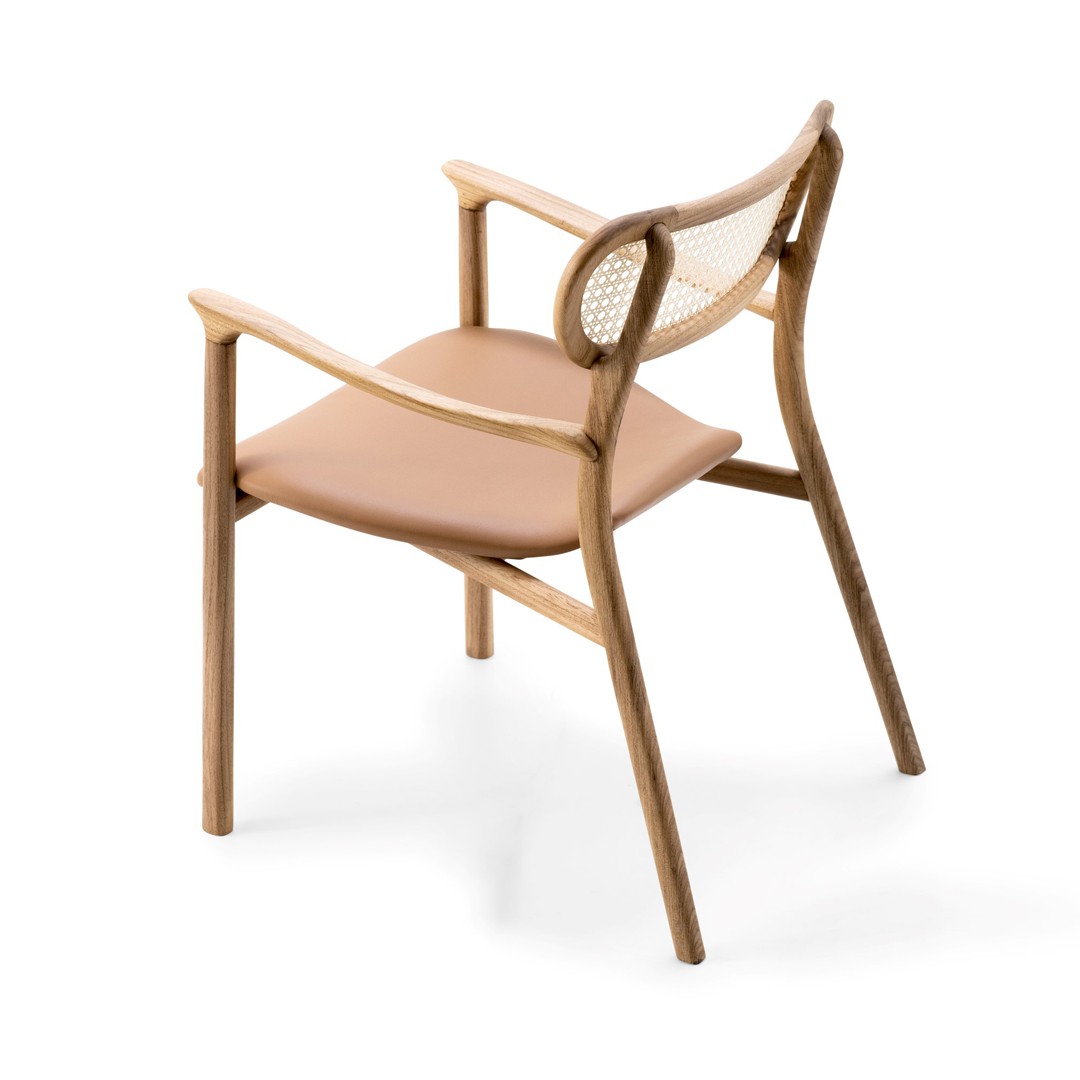 d493c93849f5a1803db78dd615dd8e93174bcb99